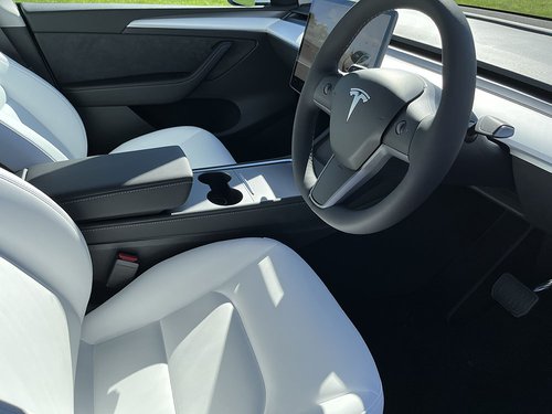 2022 Tesla Model Y - Front Cabin