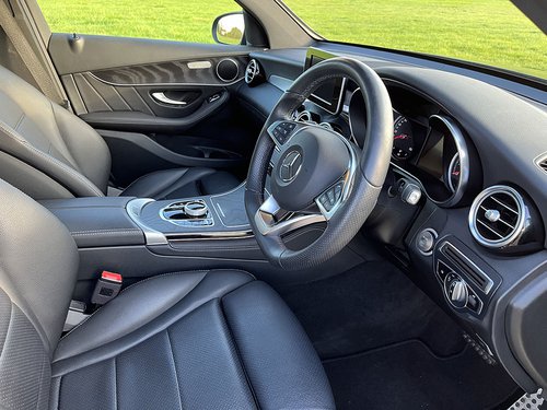2019 Mercedes GLC 250 - Front Cabin