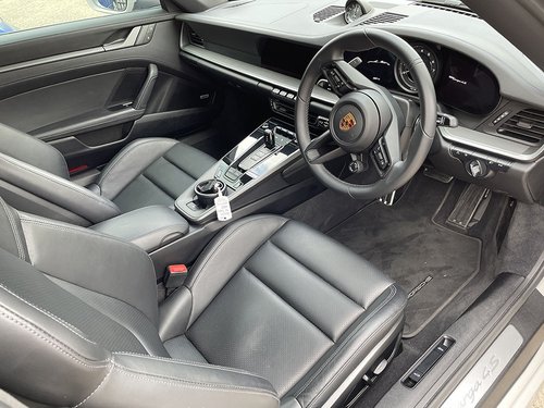 2021 Porsche 911 Targa 4S - Interior