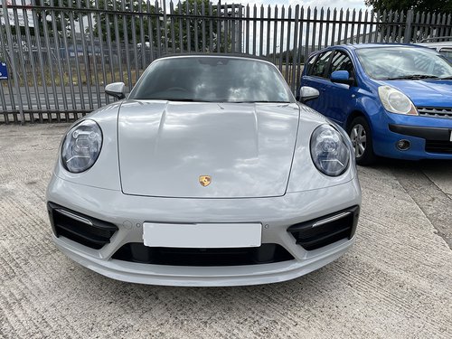 2021 Porsche 911 Targa 4S - Front