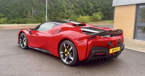 2021 Ferrari SF90 Assetto Fiorano