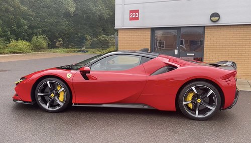 2021 Ferrari SF90 Assetto Fiorano