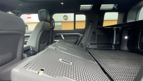 2021 Land Rover Defender X-Dynamic S Phev