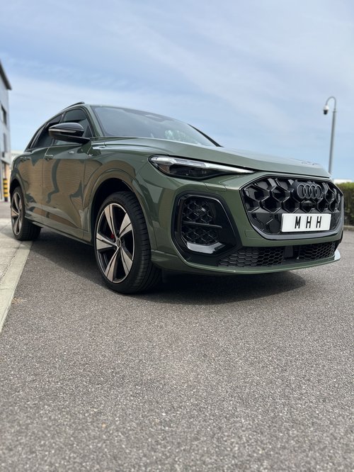 2025 Audi Q5 Side Front 1