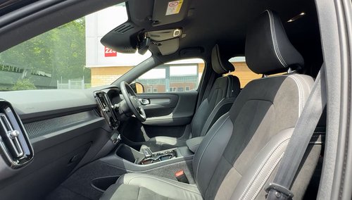 2021 Volvo XC40 R-Design T3