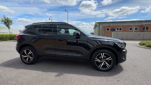 2021 Volvo XC40 R-Design T3