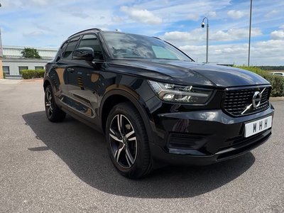2021 Volvo XC40 R-Design T3