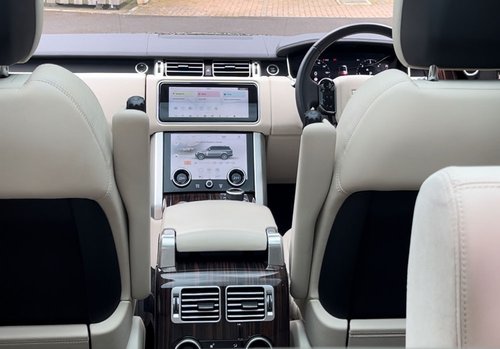 2021 Range Rover Vogue SE D300 MHEV