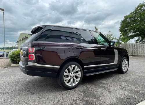 2021 Range Rover Vogue SE D300 MHEV