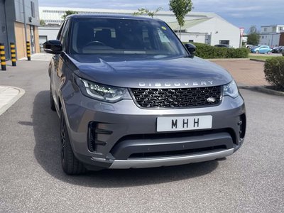 2018 Land Rover Discovery TDV6 HSE Luxury - front