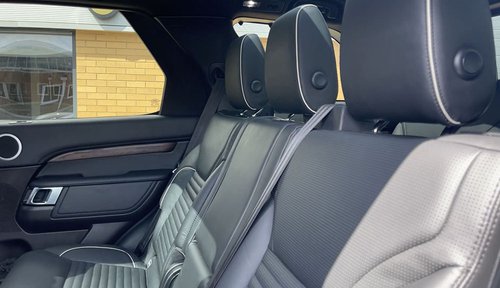 2018 Land Rover Discovery TDV6 HSE Luxury - rear seats