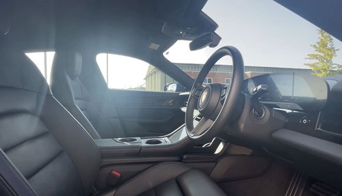 2020 Porsche Taycan 4S - Front Cabin