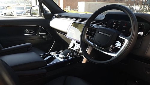 2022 Range Rover D350 HSE - Cockpit