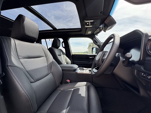 2025 Toyota Land Cruiser Invincible 2.8D