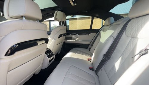 2019 BMW 745e M Sport - Rear Cabin