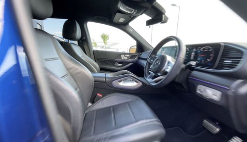 Mercedes Benz GLE 300d - Front Cabin