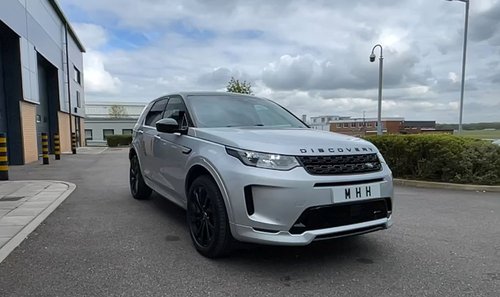 2022 Land Rover Discovery Sport HSE P300e Hybrid - front