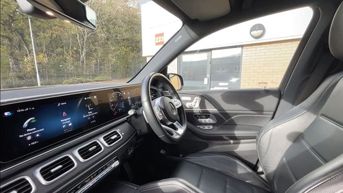 2020 Mercedes GLE300d AMG Line Premium - Cockpit