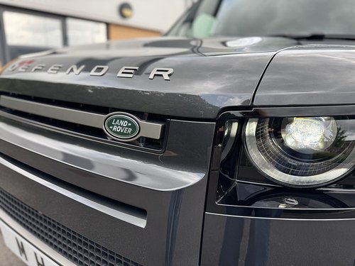 2025 Land Rover Defender 110 P300e X-Dynamic HSE