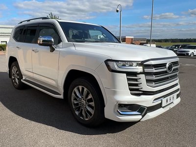 2023 Toyota Land Cruiser ZX 300