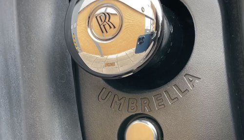 2020 Rolls Royce Cullinan - Umbrella