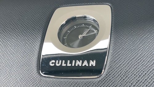 2020 Rolls Royce Cullinan - Clock