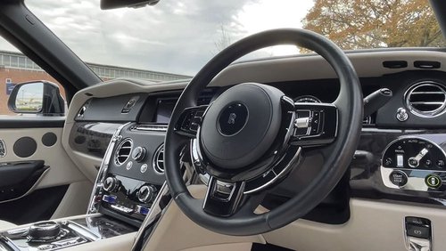 2020 Rolls Royce Cullinan - Cockpit