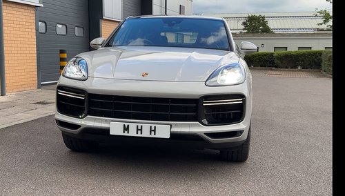 2023 Porsche Cayenne Turbo S V8 E-Hybrid Coupe