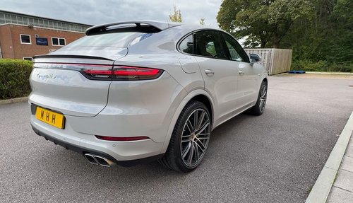 2023 Porsche Cayenne Turbo S V8 E-Hybrid Coupe