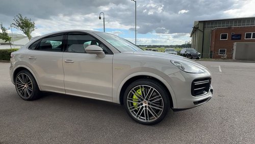 2023 Porsche Cayenne Turbo S V8 E-Hybrid Coupe