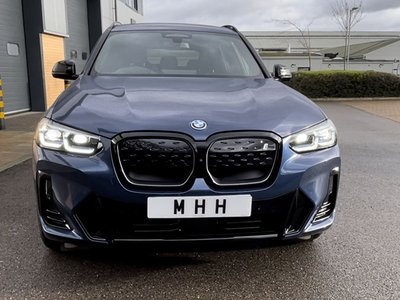 2023 BMW iX3 - Front