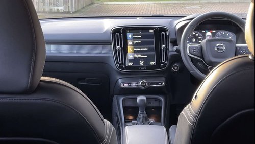 2021 Volvo XC40 R-Design T3 - Infotainment