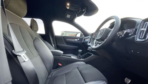 2021 Volvo XC40 R-Design T3 - Front Seats
