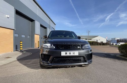 2020 Range Rover Sport HSE P400e - Front