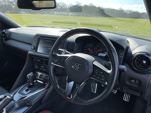 2020 Nissan GTR - Infotainment