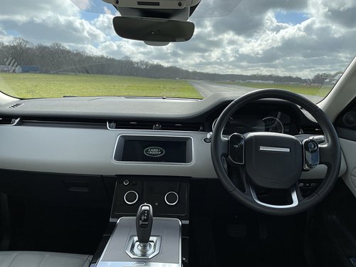 2020 Range Rover Evoque P300e - infotainment
