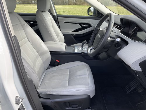 2020 Range Rover Evoque P300e - Front Cabin