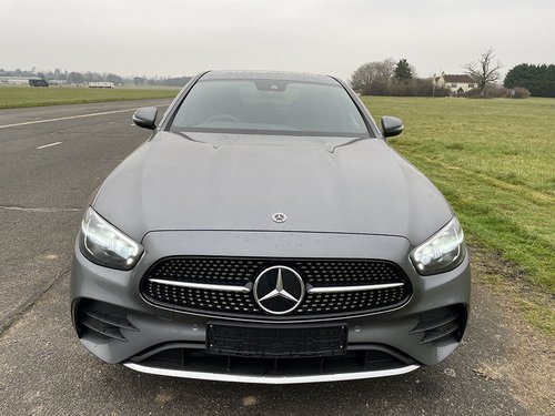 2022 Mercedes Benz E200 - Grille