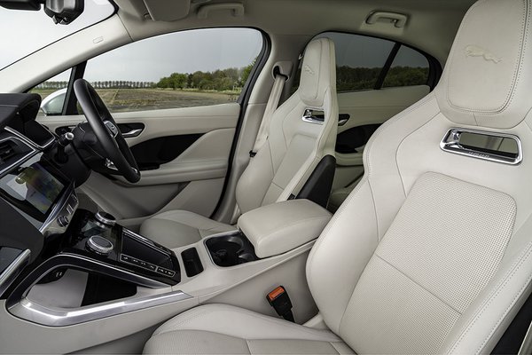 Jaguar i-Pace - Interior