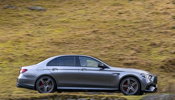Mercedes-Benz AMG E63 - Side