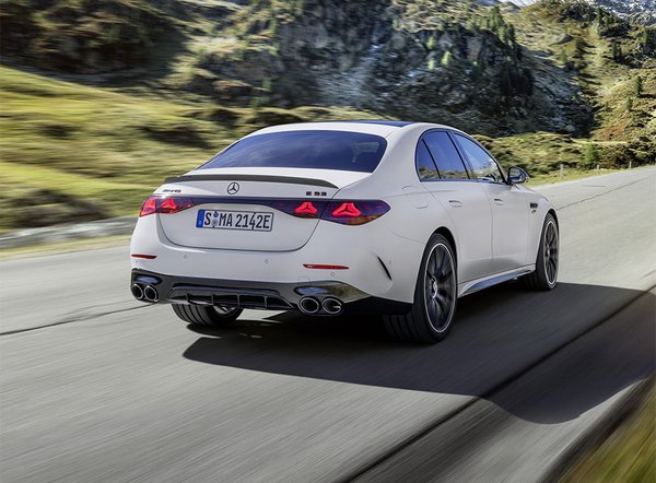 Mercedes-AMG E 53 Hybrid 4MATIC+ - Rear