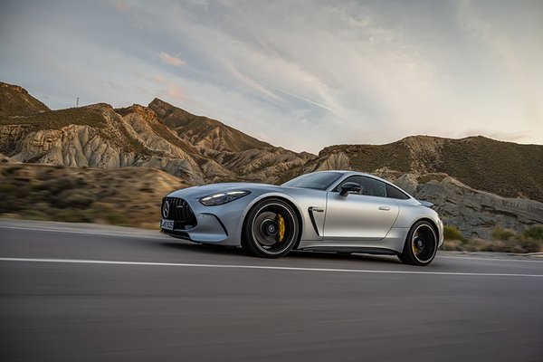 Mercedes AMG GT Coupe  - OS
