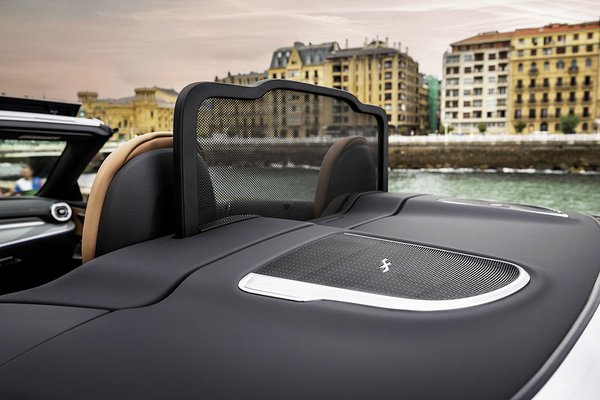 Mercedes-Benz CLE Cabriolet - Speakers