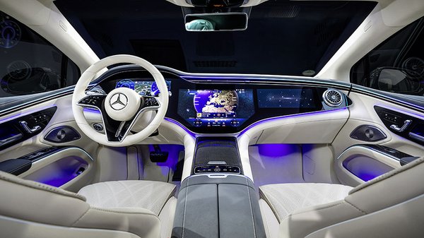 Mercedes-Benz EQS EV - Cockpit