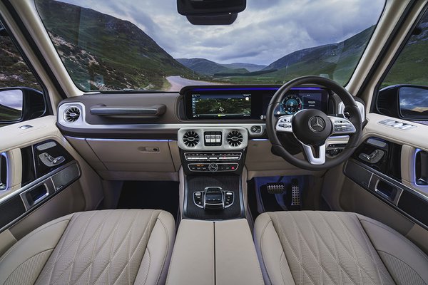 Mercedes Benz G350d - Cockpit