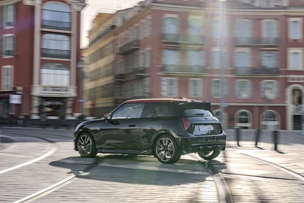 Mini Cooper JCW EV -OS