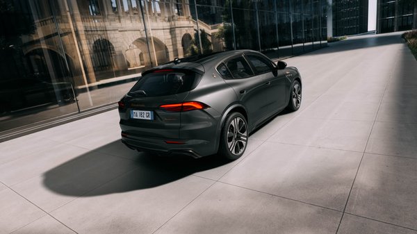 Maserati Grecale Folgore Back