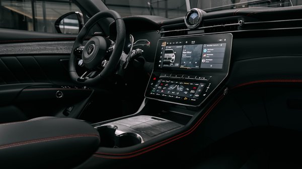 Maserati Grecale Folgore Interior