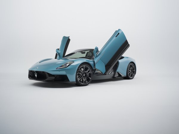 Maserati MCPURA Doors