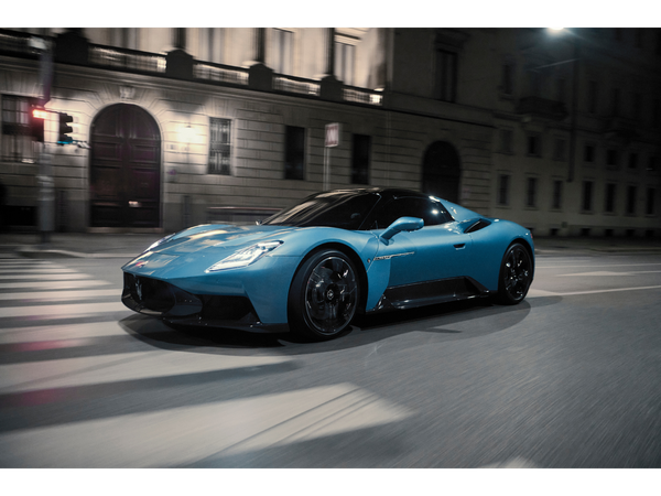 Maserati MCPURA Side